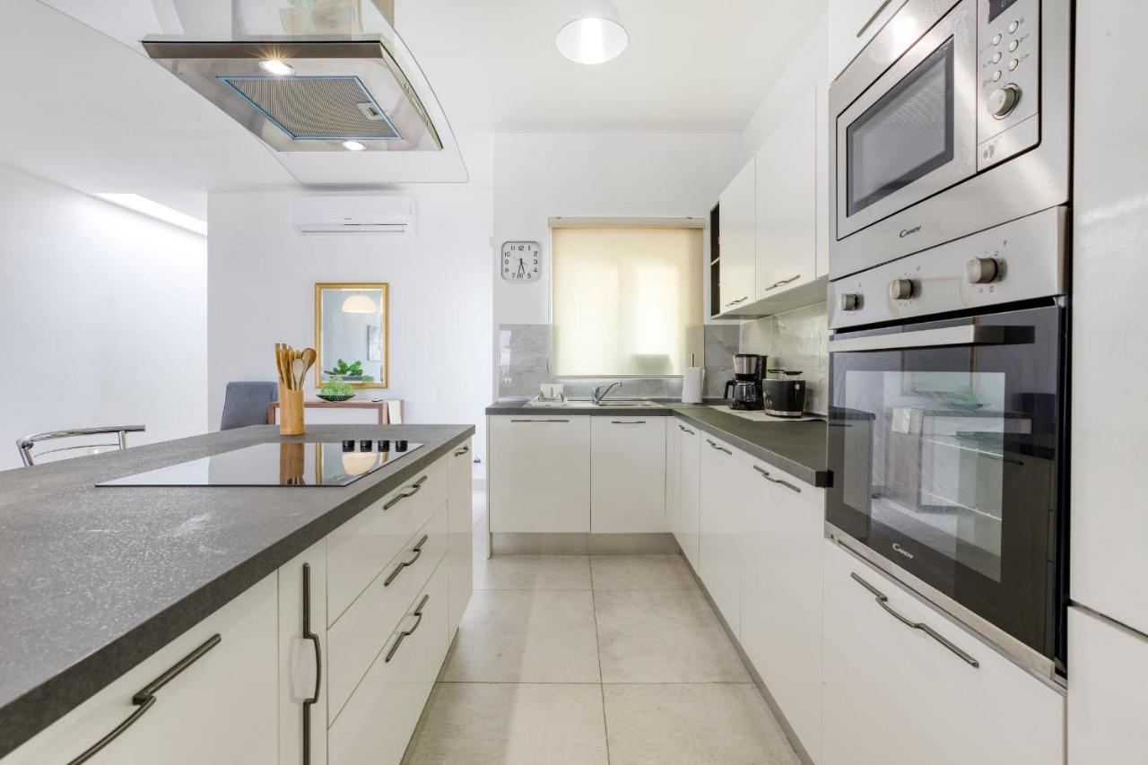 Gzira Penthouse - Hosted By Sweetstay Exterior photo